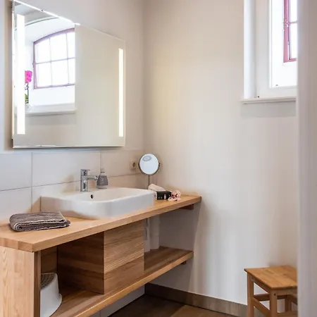 Gut-royum-strohlager Ferienhaus *