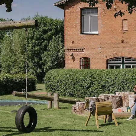 Gut-royum-strohlager Brodersby-Goltoft