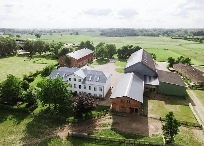 Gut-royum-strohlager Holiday home